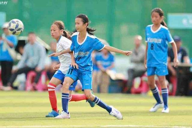 世俱杯首现裁判佩戴执法记录仪 俩中国裁判入选