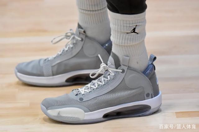 国际足联主席的脸 又被特朗普打了