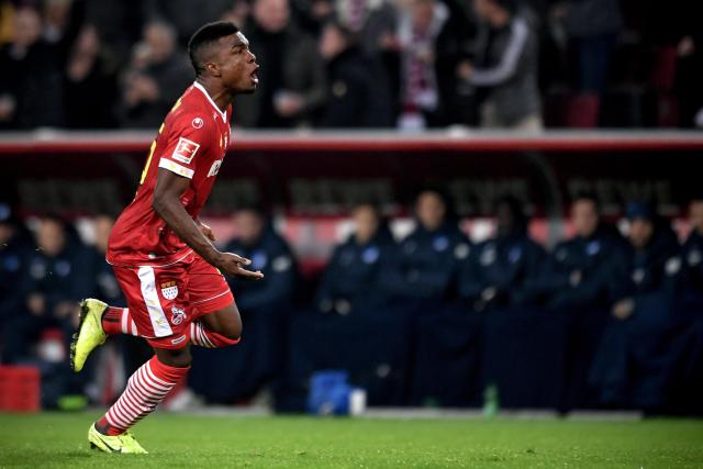 浙江6人上双击败首钢 萨姆纳33+13四川胜宁波